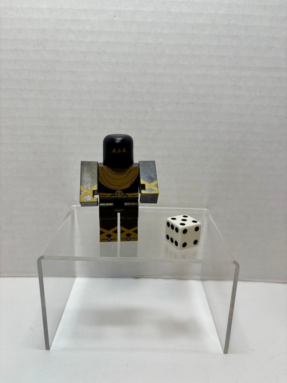 Roblox Ninja Assassin: Yang Clan Master Action Figure